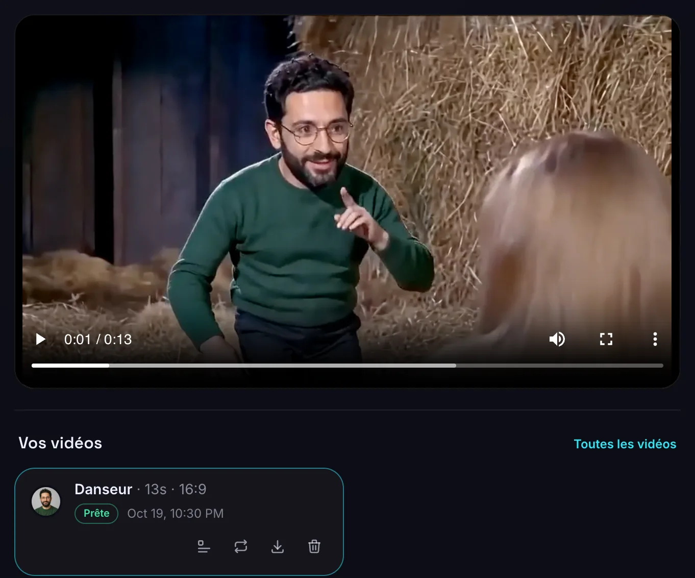 Une vidéo du mème Rumpelstiltskin terminée dans le générateur : l'homme de la photo danse sur la pointe des pieds dans la grange, avec en dessous sa carte dans Vos vidéos et le bouton de téléchargement